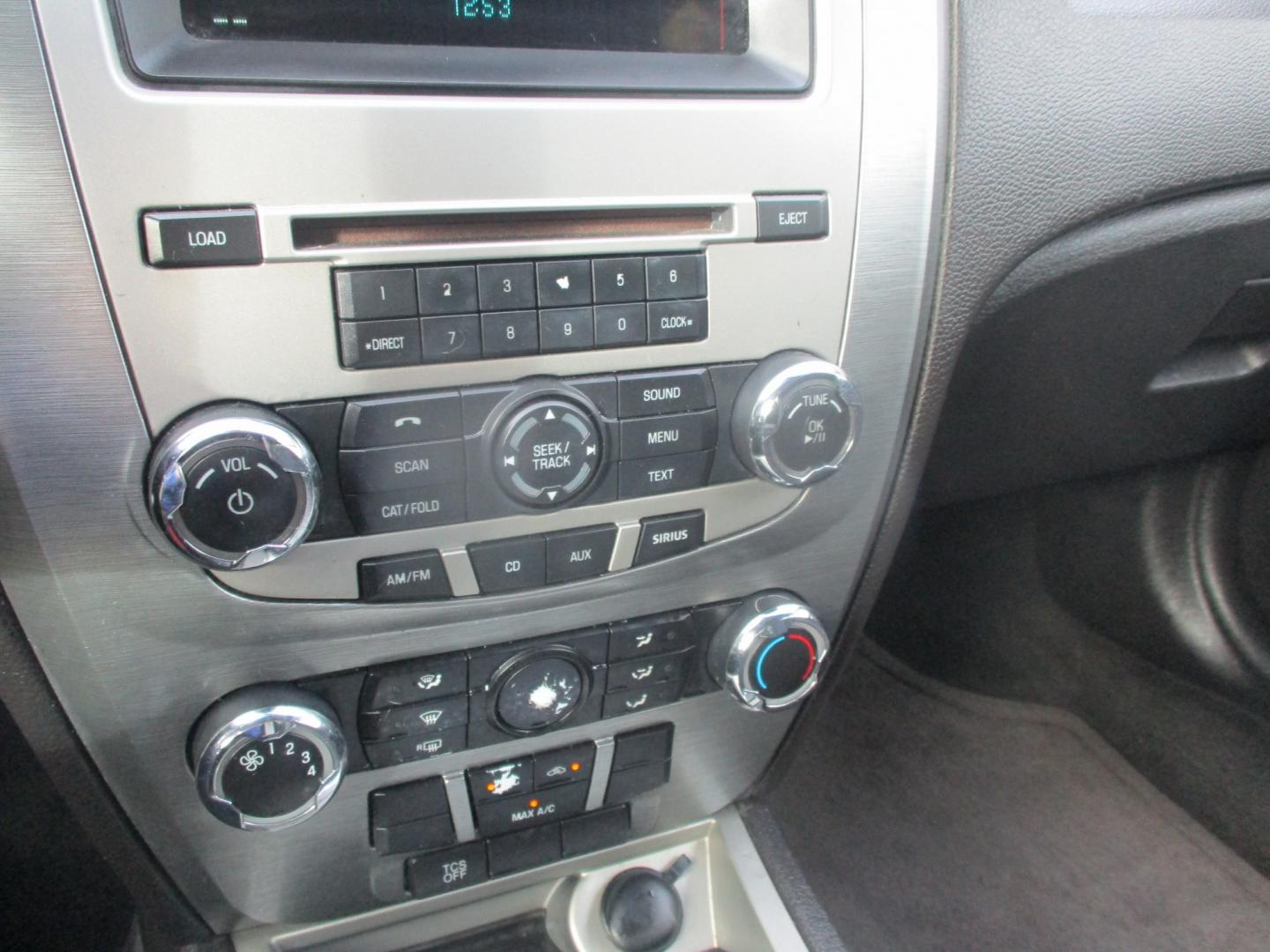 2011 GRAY Ford Fusion I4 SE (3FAHP0HA9BR) with an 2.5L L4 DOHC 16V engine, located at 540a Delsea Drive, Sewell, NJ, 08080, (987) 867-5309, 39.752560, -75.111206- Photo#22