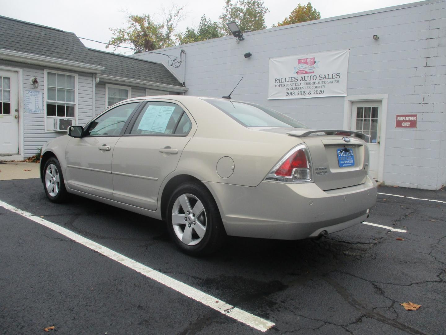 2009 GOLD Ford Fusion V6 SE (3FAHP07189R) with an 3.0L V6 DOHC 24V engine, located at 540a Delsea Drive, Sewell, NJ, 08080, (987) 867-5309, 39.752560, -75.111206- Photo#5