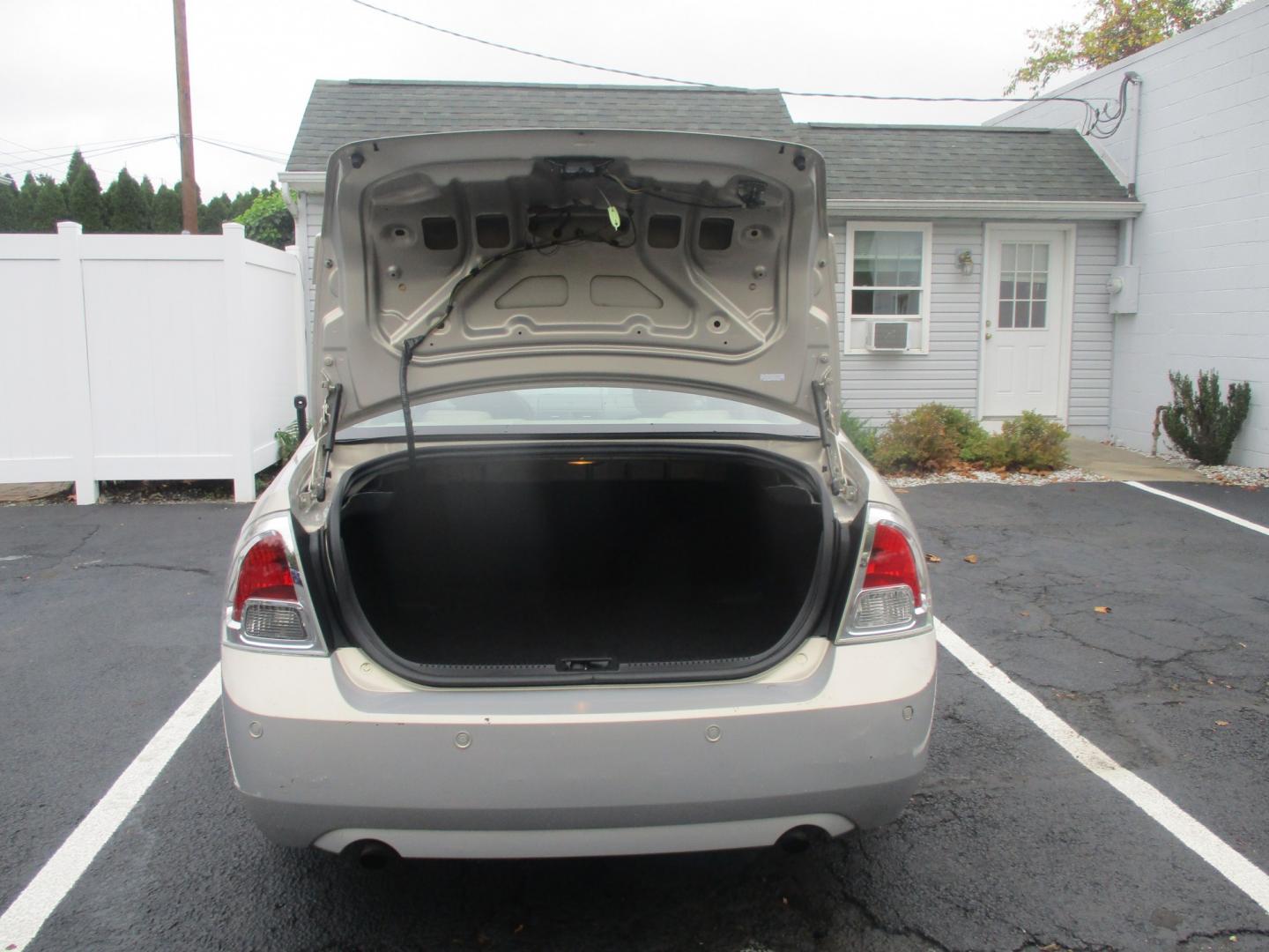 2009 GOLD Ford Fusion V6 SE (3FAHP07189R) with an 3.0L V6 DOHC 24V engine, located at 540a Delsea Drive, Sewell, NJ, 08080, (987) 867-5309, 39.752560, -75.111206- Photo#22