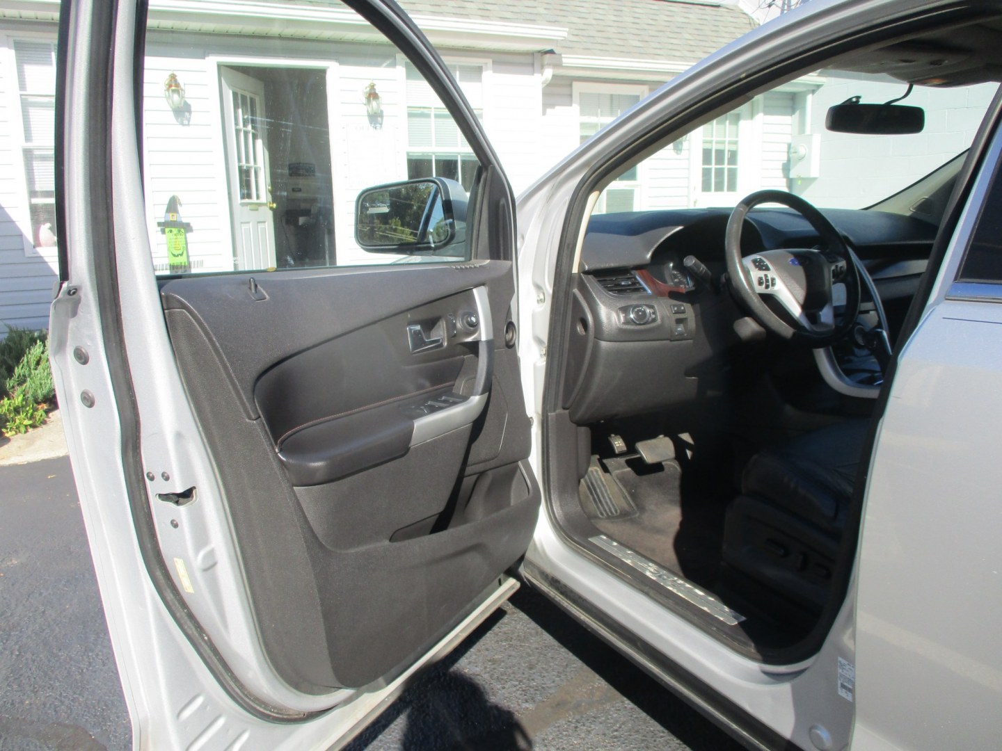 2011 SILVER Ford Edge Limited AWD (2FMDK4KC8BB) with an 3.5L V6 DOHC 24V engine, 6A transmission, located at 540a Delsea Drive, Sewell, NJ, 08080, (987) 867-5309, 39.752560, -75.111206- Photo#10