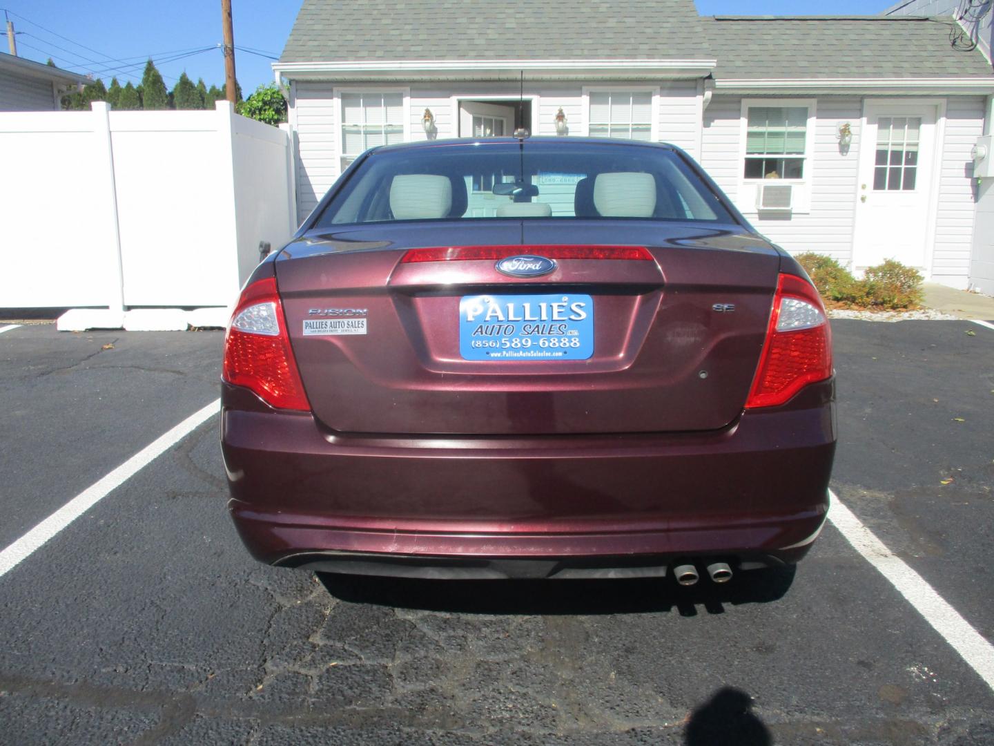 2011 RED Ford Fusion I4 SE (3FAHP0HA5BR) with an 2.5L L4 DOHC 16V engine, located at 540a Delsea Drive, Sewell, NJ, 08080, (987) 867-5309, 39.752560, -75.111206- Photo#3