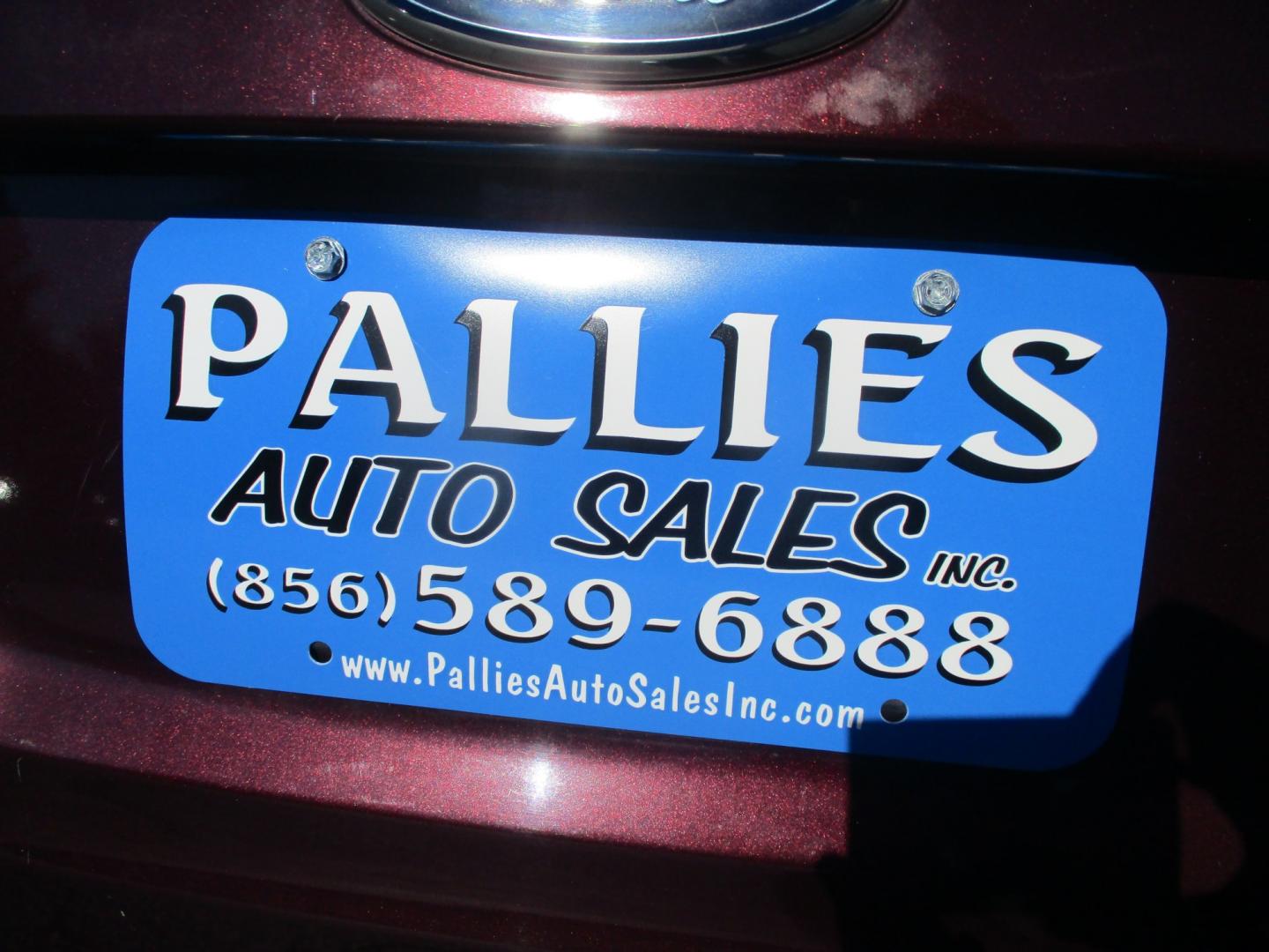 2011 RED Ford Fusion I4 SE (3FAHP0HA5BR) with an 2.5L L4 DOHC 16V engine, located at 540a Delsea Drive, Sewell, NJ, 08080, (987) 867-5309, 39.752560, -75.111206- Photo#4