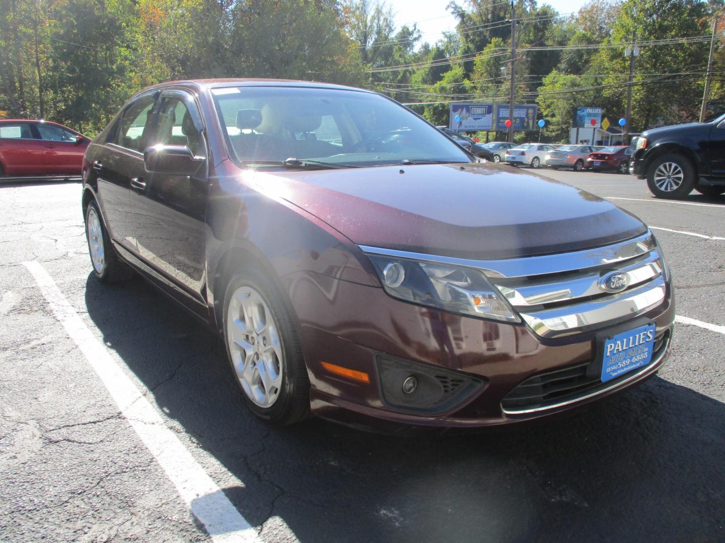 2011 RED Ford Fusion I4 SE (3FAHP0HA5BR) with an 2.5L L4 DOHC 16V engine, located at 540a Delsea Drive, Sewell, NJ, 08080, (987) 867-5309, 39.752560, -75.111206- Photo#6