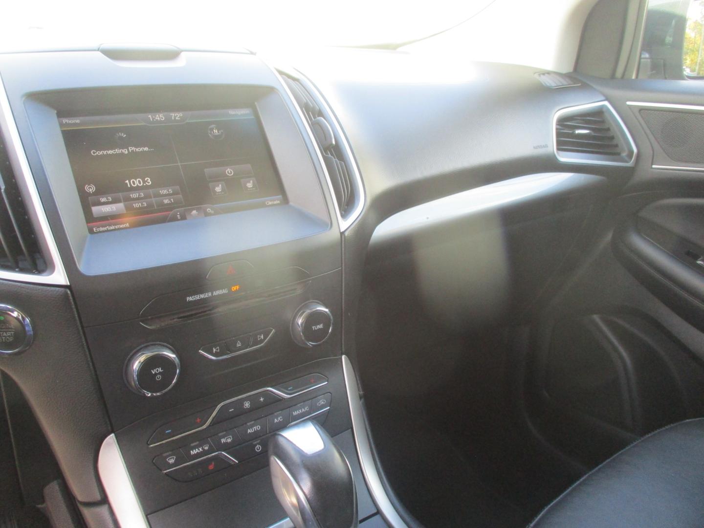 2015 GREEN Ford Edge SEL AWD (2FMTK4J87FB) with an 3.5L V6 DOHC 24V engine, 6A transmission, located at 540a Delsea Drive, Sewell, NJ, 08080, (987) 867-5309, 39.752560, -75.111206- Photo#21