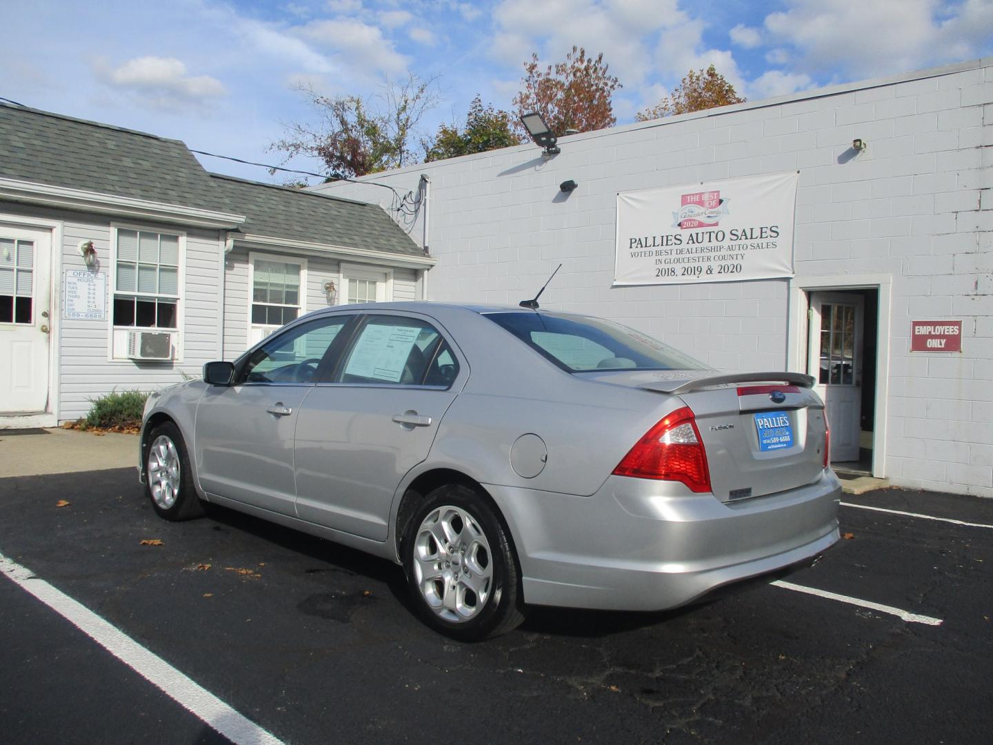 2010 SILVER Ford Fusion SE (3FAHP0HA7AR) with an 2.5L L4 DOHC 16V engine, located at 540a Delsea Drive, Sewell, NJ, 08080, (987) 867-5309, 39.752560, -75.111206- Photo#3