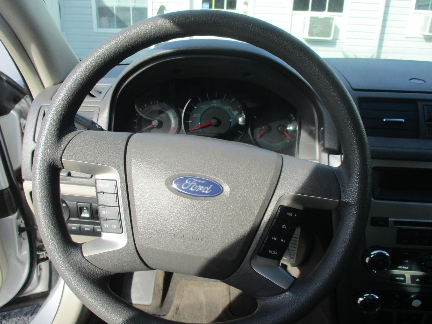 2010 SILVER Ford Fusion SE (3FAHP0HA7AR) with an 2.5L L4 DOHC 16V engine, located at 540a Delsea Drive, Sewell, NJ, 08080, (987) 867-5309, 39.752560, -75.111206- Photo#14