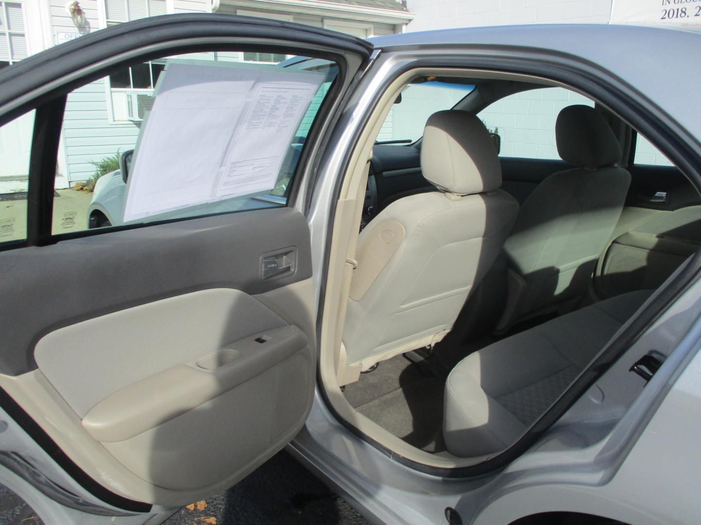 2010 SILVER Ford Fusion SE (3FAHP0HA7AR) with an 2.5L L4 DOHC 16V engine, located at 540a Delsea Drive, Sewell, NJ, 08080, (987) 867-5309, 39.752560, -75.111206- Photo#22