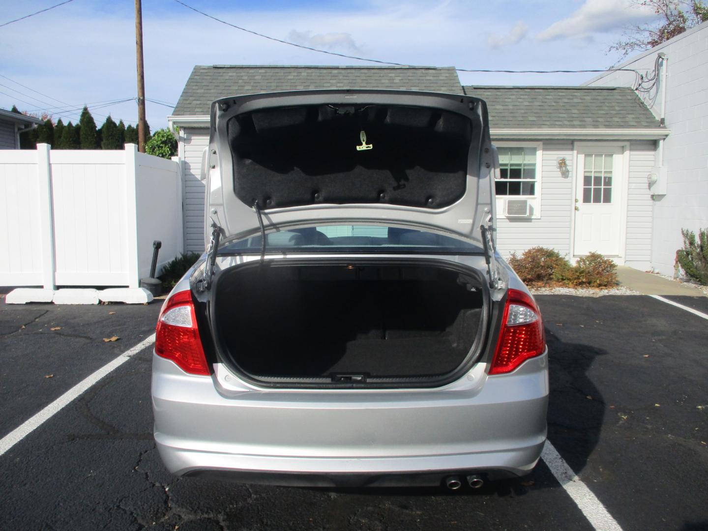 2010 SILVER Ford Fusion SE (3FAHP0HA7AR) with an 2.5L L4 DOHC 16V engine, located at 540a Delsea Drive, Sewell, NJ, 08080, (987) 867-5309, 39.752560, -75.111206- Photo#24