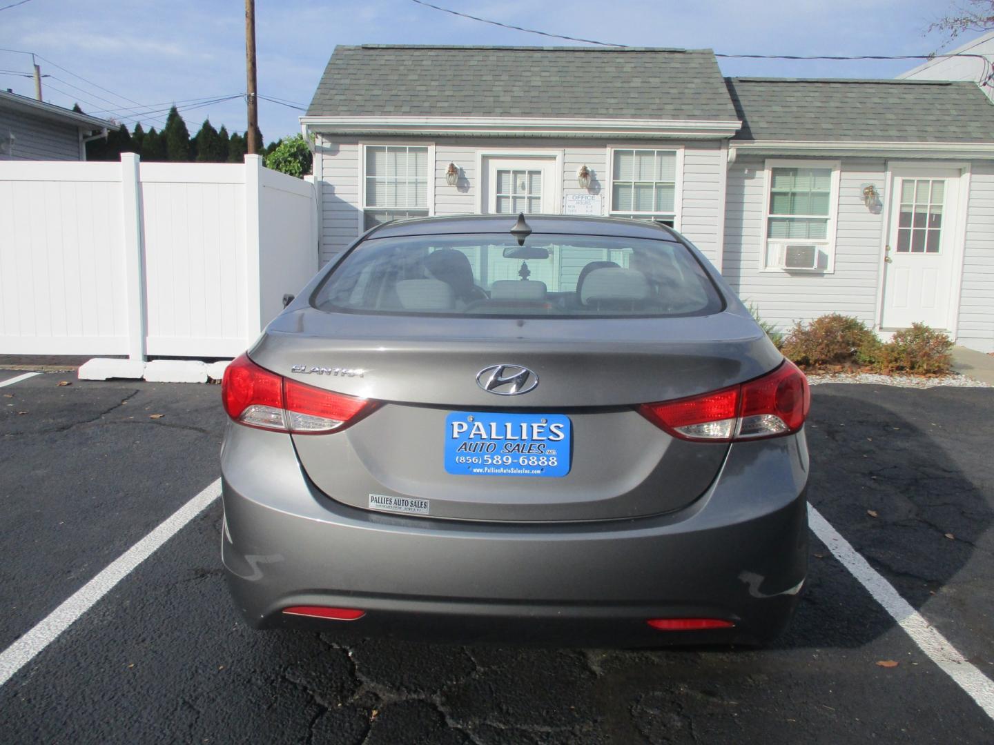 2013 GRAY Hyundai Elantra Limited (5NPDH4AE1DH) with an 1.8L L4 DOHC 16V engine, 6-Speed Automatic transmission, located at 540a Delsea Drive, Sewell, NJ, 08080, (987) 867-5309, 39.752560, -75.111206- Photo#6