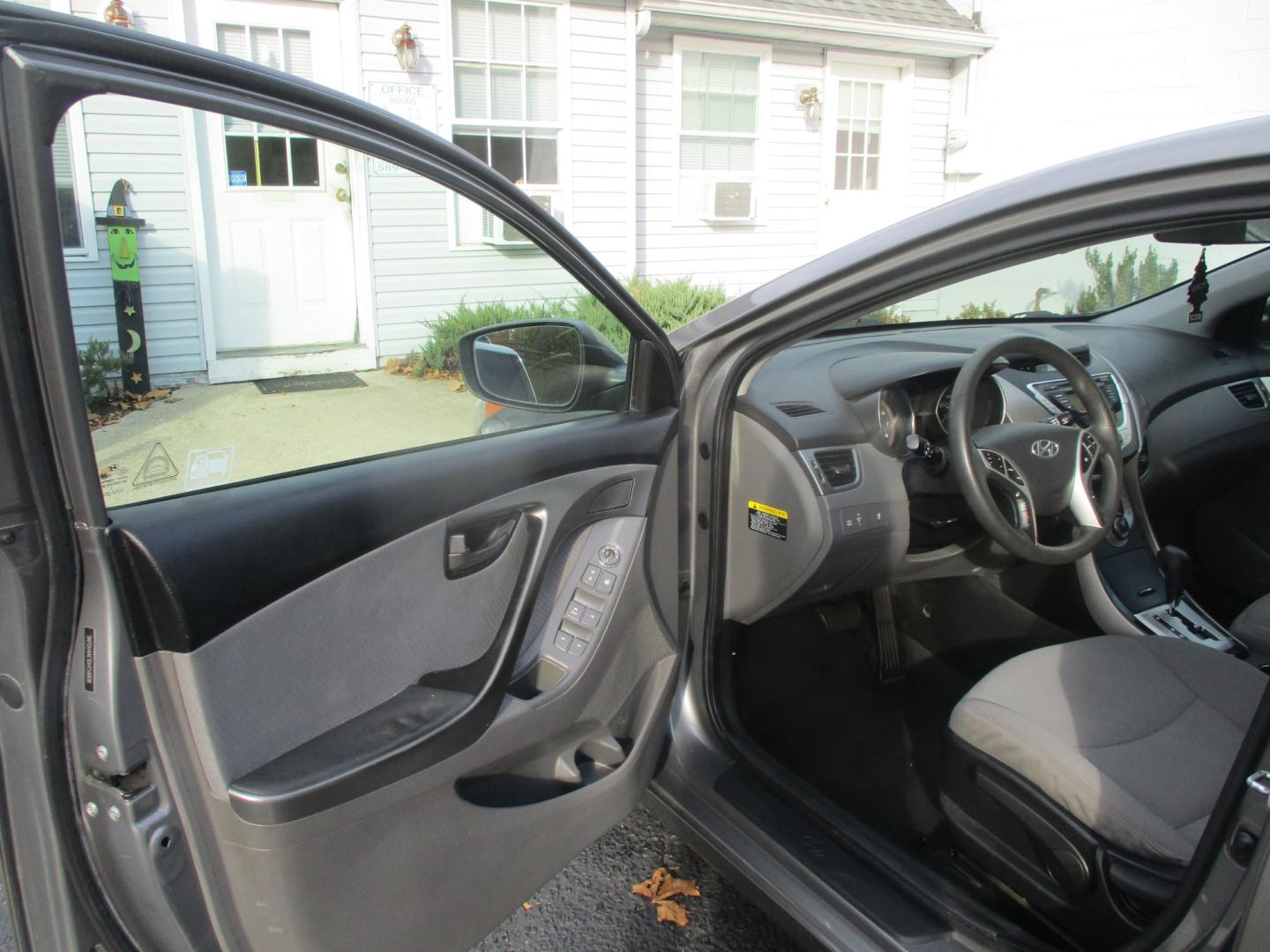 2013 GRAY Hyundai Elantra Limited (5NPDH4AE1DH) with an 1.8L L4 DOHC 16V engine, 6-Speed Automatic transmission, located at 540a Delsea Drive, Sewell, NJ, 08080, (987) 867-5309, 39.752560, -75.111206- Photo#13