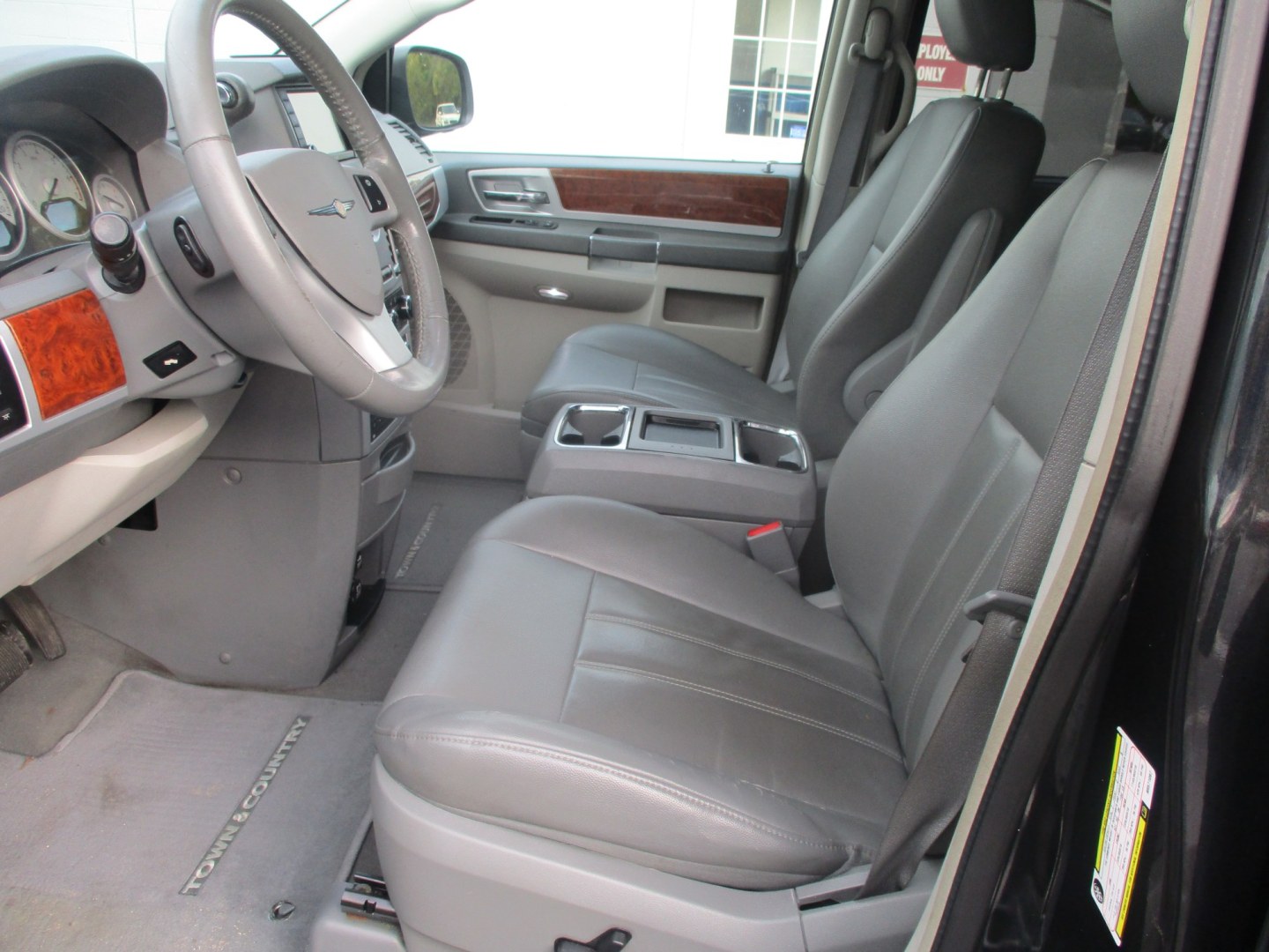 2009 BLACK Chrysler Town & Country Touring (2A8HR54159R) , 6A OD transmission, located at 540a Delsea Drive, Sewell, NJ, 08080, (987) 867-5309, 39.752560, -75.111206- Photo#13