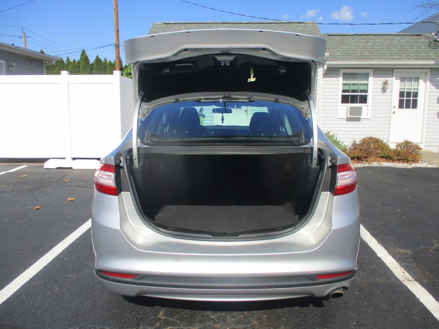 2015 SILVER Ford Fusion SE (3FA6P0H73FR) with an 2.5L L4 DOHC 16V engine, located at 540a Delsea Drive, Sewell, NJ, 08080, (987) 867-5309, 39.752560, -75.111206- Photo#26