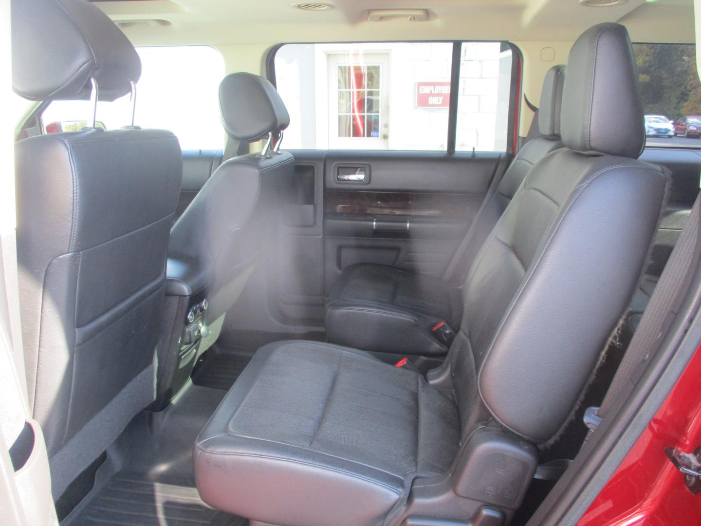 2014 RED Ford Flex Limited AWD (2FMHK6D85EB) with an 3.5L V6 DOHC 24V engine, 6-Speed Automatic Overdrive transmission, located at 540a Delsea Drive, Sewell, NJ, 08080, (987) 867-5309, 39.752560, -75.111206- Photo#14