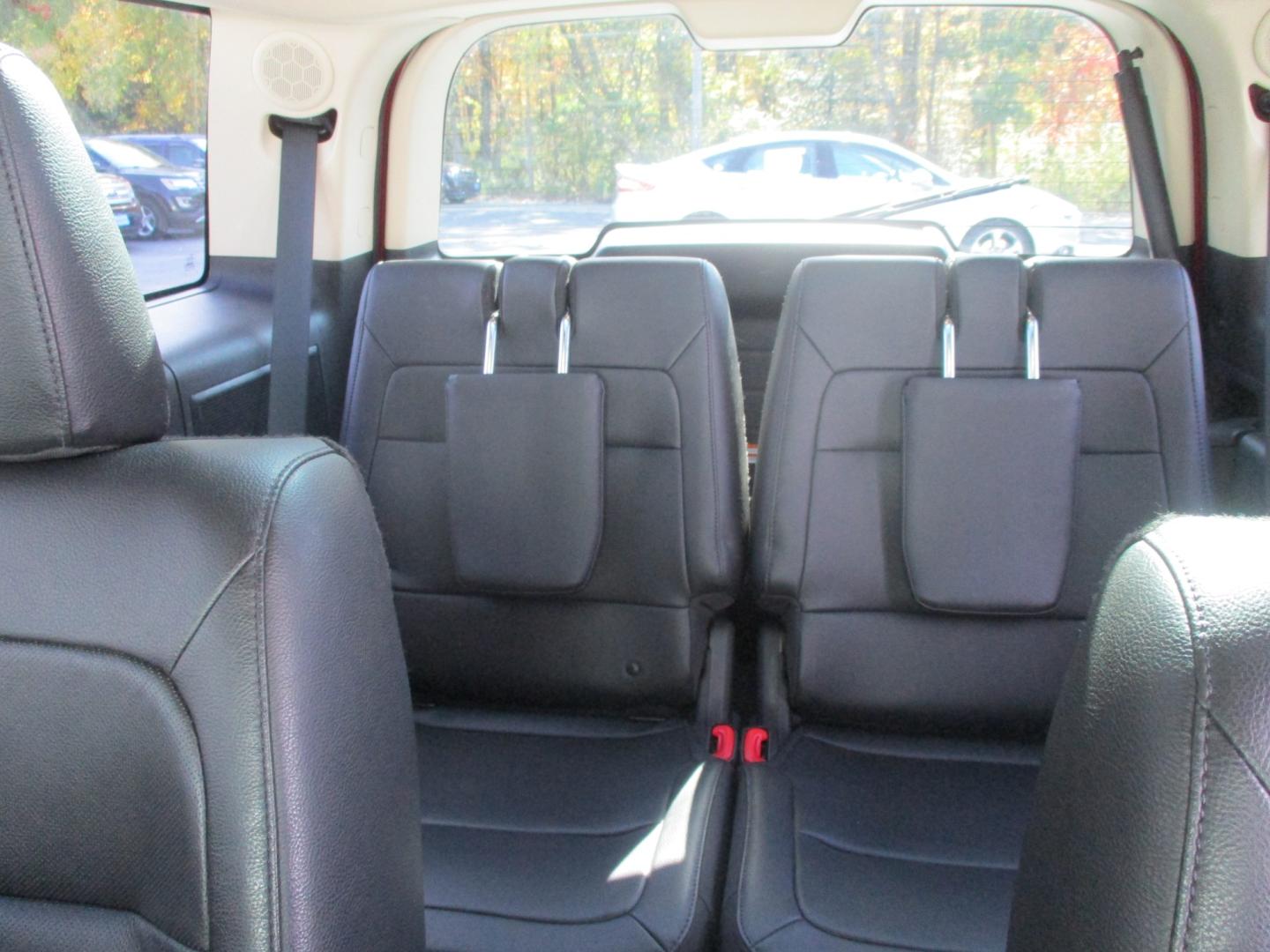 2014 RED Ford Flex Limited AWD (2FMHK6D85EB) with an 3.5L V6 DOHC 24V engine, 6-Speed Automatic Overdrive transmission, located at 540a Delsea Drive, Sewell, NJ, 08080, (987) 867-5309, 39.752560, -75.111206- Photo#15