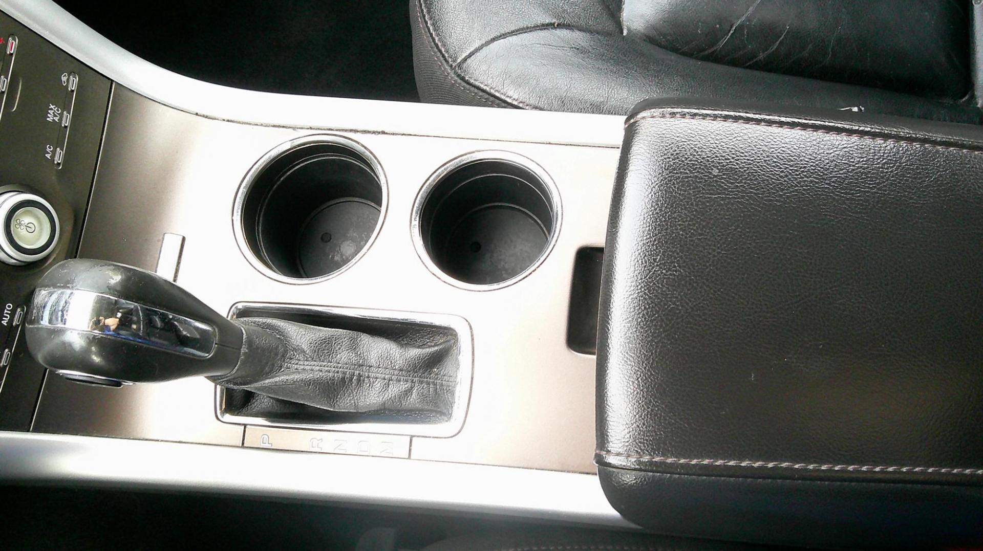 2011 RED Ford Edge SEL FWD (2FMDK3JC3BB) with an 3.5L V6 DOHC 24V engine, 6-Speed Automatic transmission, located at 540a Delsea Drive, Sewell, NJ, 08080, (987) 867-5309, 39.752560, -75.111206 - Photo#21