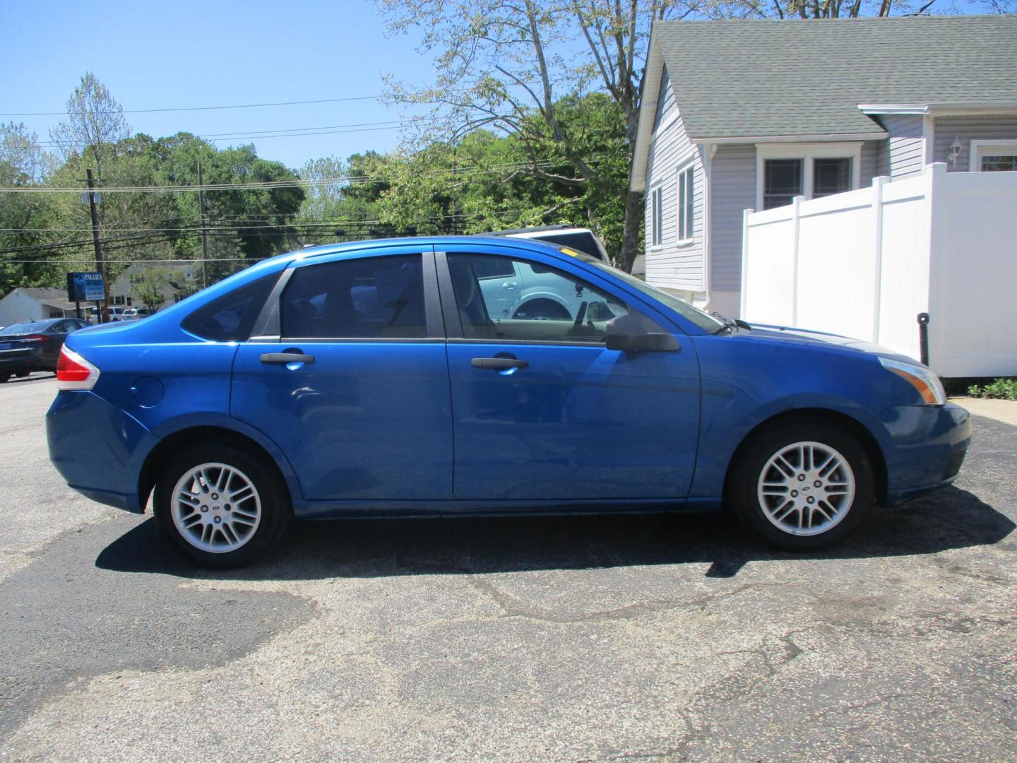 2010 BLUE Ford Focus SE Sedan (1FAHP3FN2AW) with an 2.0L L4 DOHC 16V engine, located at 540a Delsea Drive, Sewell, NJ, 08080, (987) 867-5309, 39.752560, -75.111206 - Photo#7