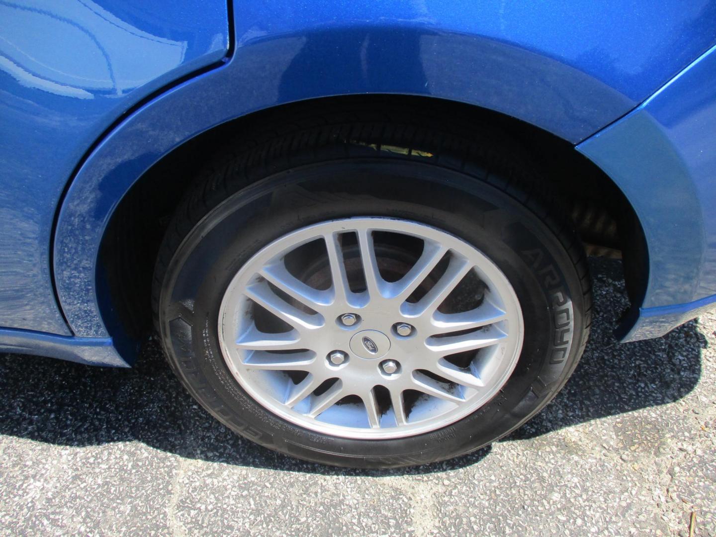 2010 BLUE Ford Focus SE Sedan (1FAHP3FN2AW) with an 2.0L L4 DOHC 16V engine, located at 540a Delsea Drive, Sewell, NJ, 08080, (987) 867-5309, 39.752560, -75.111206 - Photo#26
