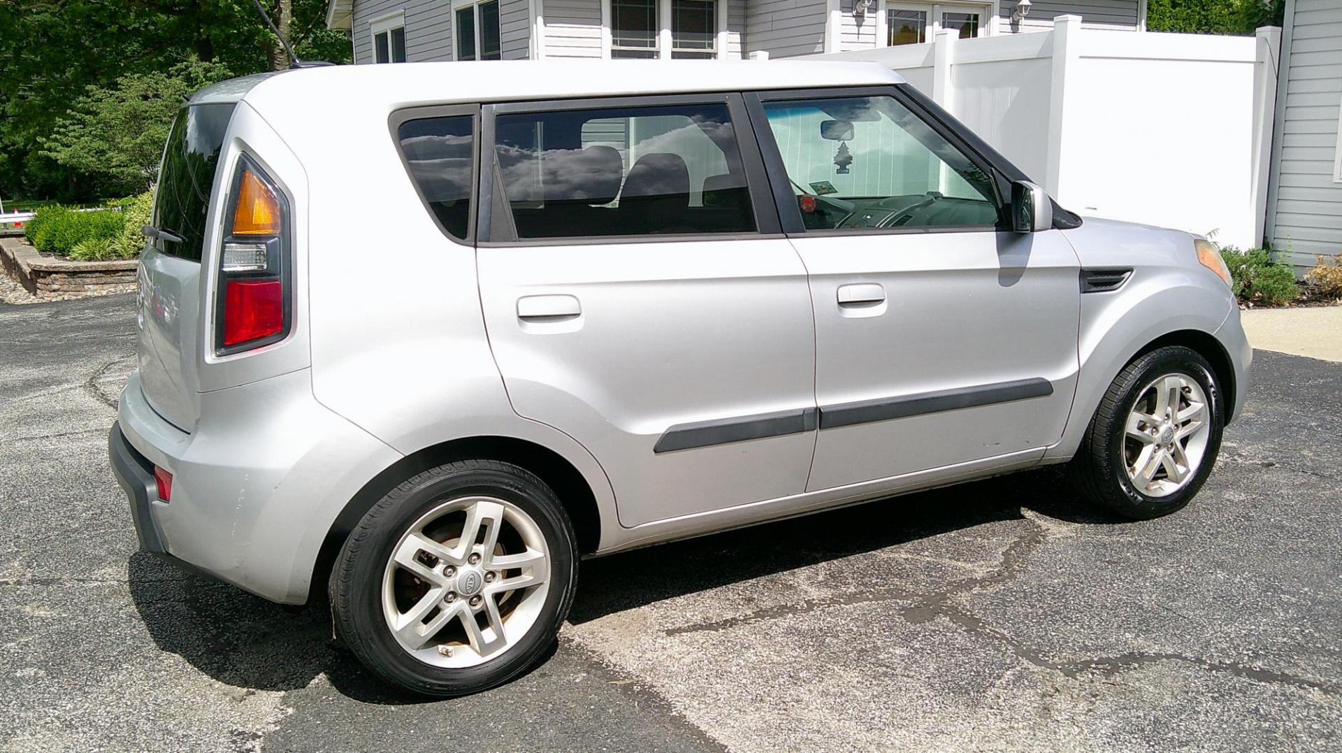 2010 SILVER Kia Soul + (KNDJT2A24A7) with an 2.0L L4 DOHC 16V engine, located at 540a Delsea Drive, Sewell, NJ, 08080, (987) 867-5309, 39.752560, -75.111206 - Photo#6