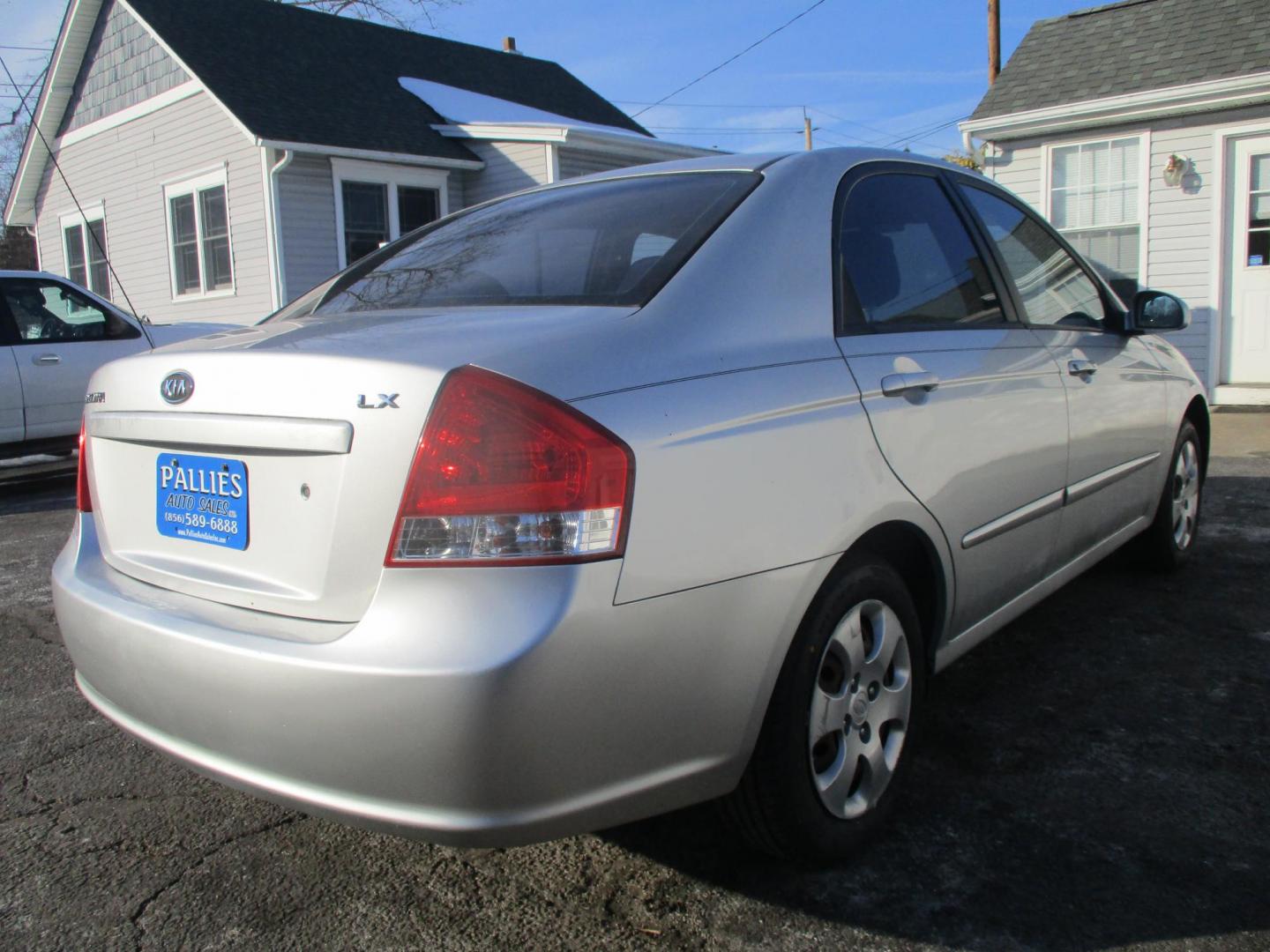 2009 SILVER Kia Spectra EX (KNAFE221095) with an 2.0L L4 DOHC 16V engine, AUTOMATIC transmission, located at 540a Delsea Drive, Sewell, NJ, 08080, (987) 867-5309, 39.752560, -75.111206 - Photo#6