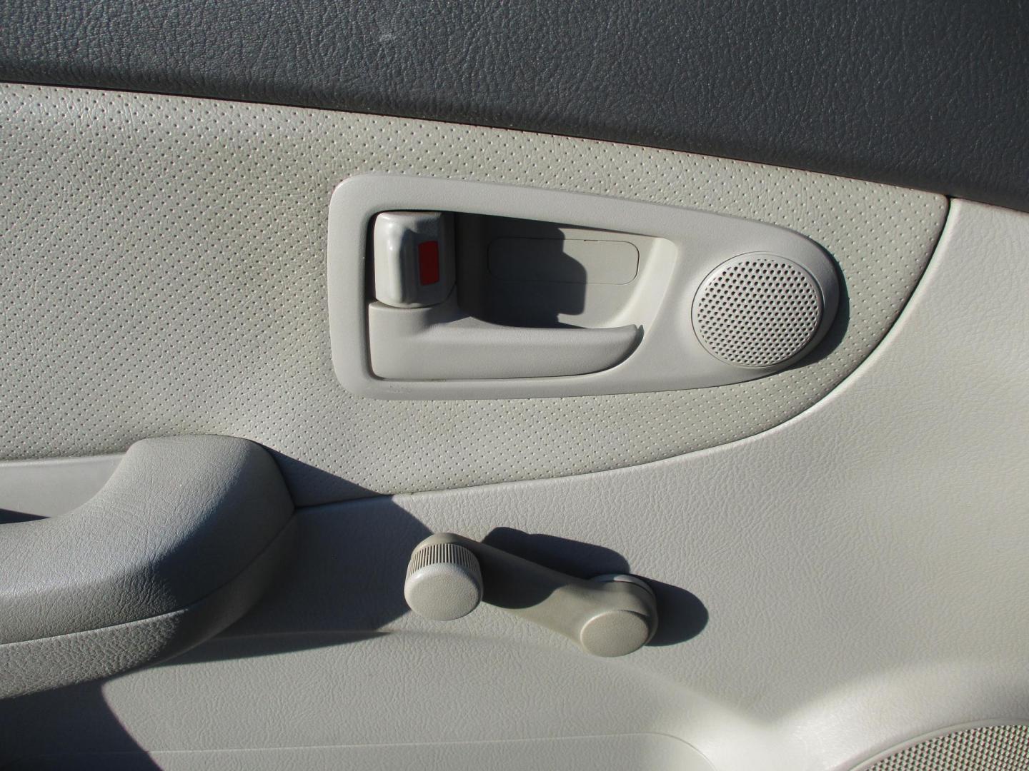 2009 SILVER Kia Spectra EX (KNAFE221095) with an 2.0L L4 DOHC 16V engine, AUTOMATIC transmission, located at 540a Delsea Drive, Sewell, NJ, 08080, (987) 867-5309, 39.752560, -75.111206 - Photo#11