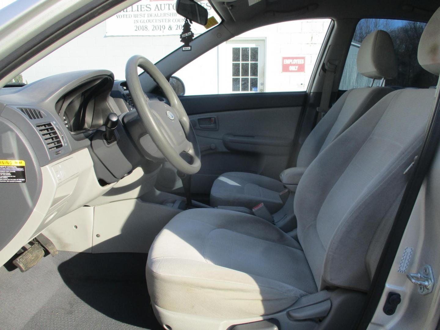 2009 SILVER Kia Spectra EX (KNAFE221095) with an 2.0L L4 DOHC 16V engine, AUTOMATIC transmission, located at 540a Delsea Drive, Sewell, NJ, 08080, (987) 867-5309, 39.752560, -75.111206 - Photo#12