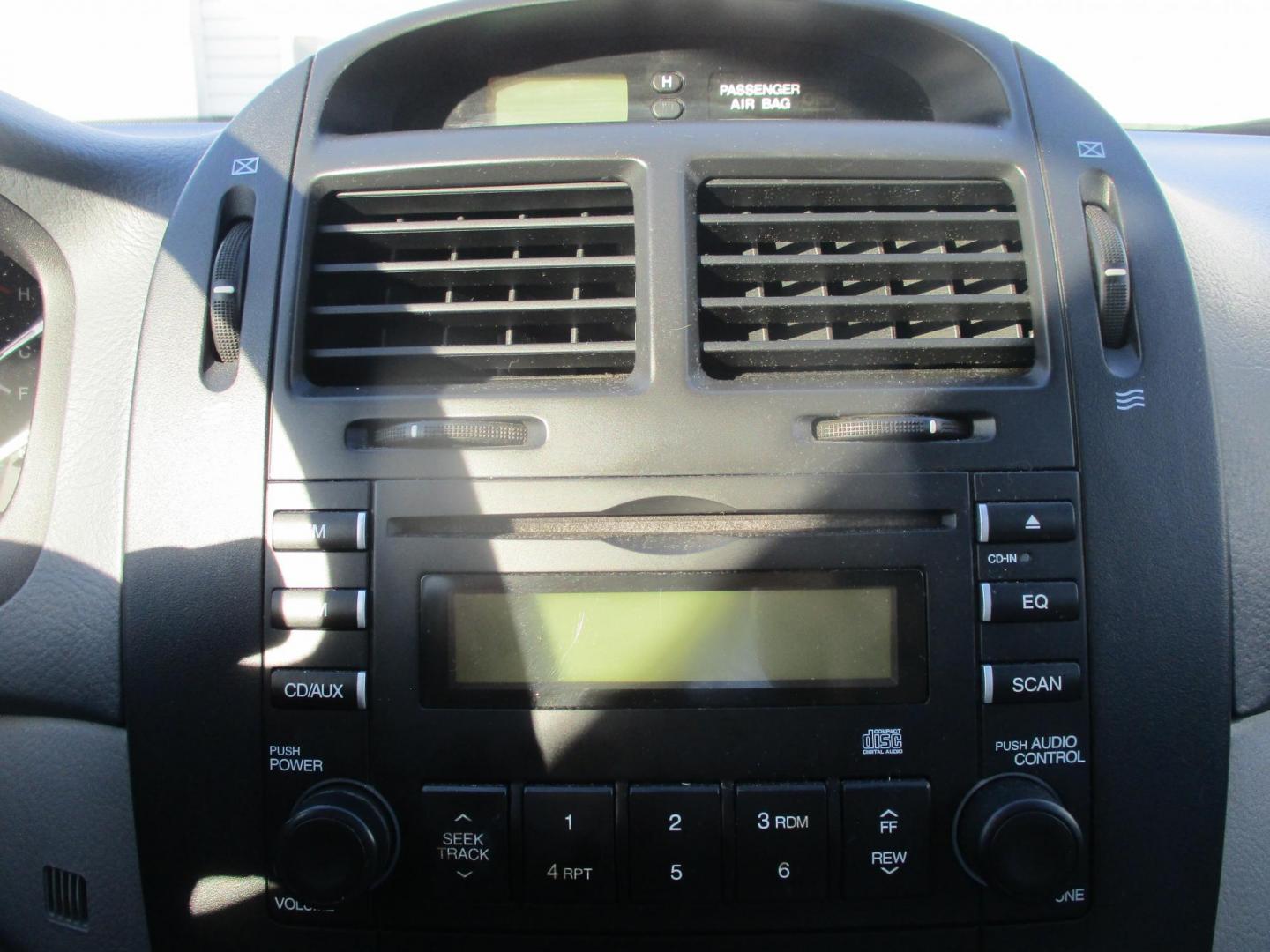 2009 SILVER Kia Spectra EX (KNAFE221095) with an 2.0L L4 DOHC 16V engine, AUTOMATIC transmission, located at 540a Delsea Drive, Sewell, NJ, 08080, (987) 867-5309, 39.752560, -75.111206 - Photo#17