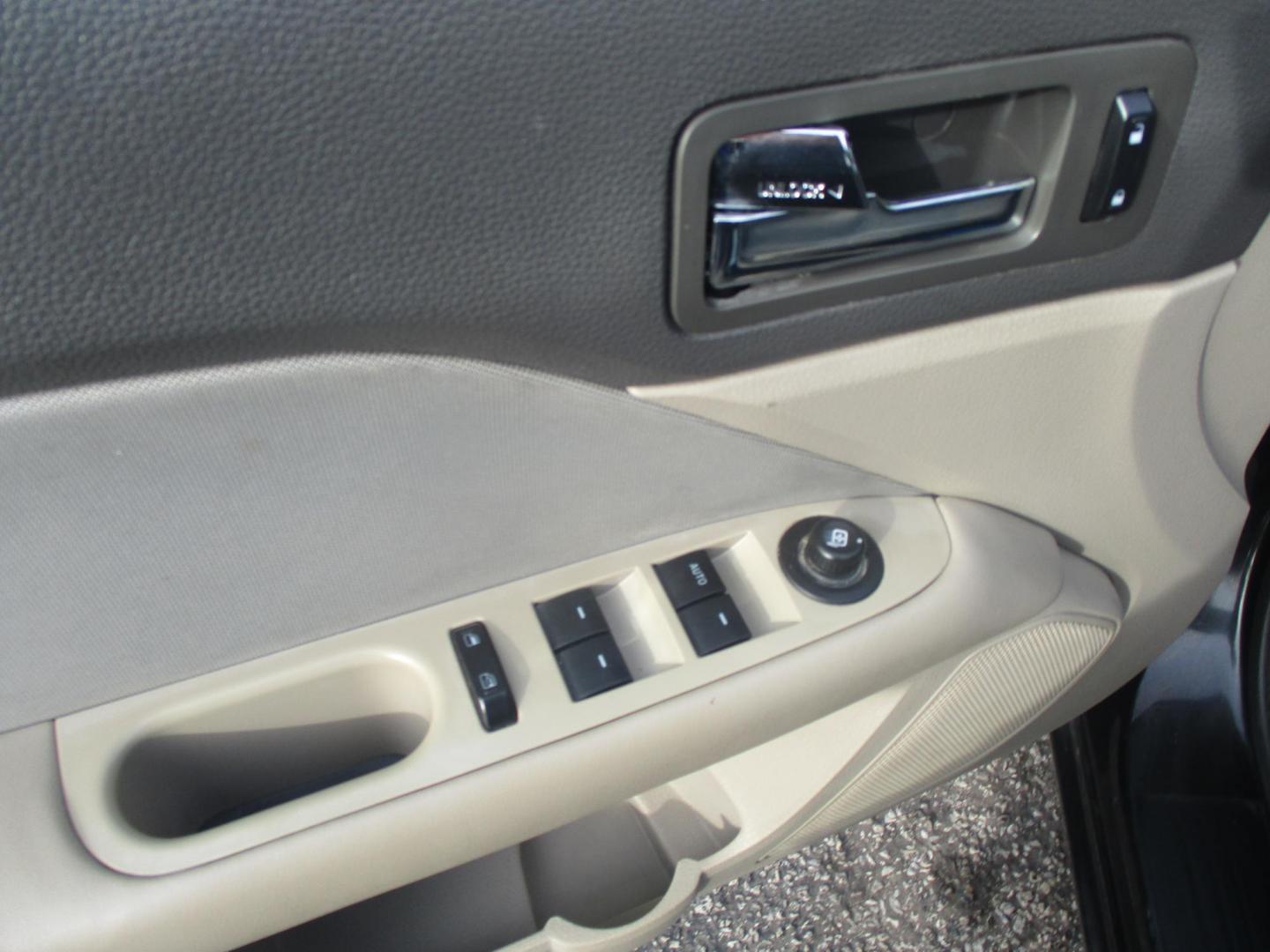 2012 BLACK Ford Fusion S (3FAHP0GA5CR) with an 2.5L L4 DOHC 16V engine, located at 540a Delsea Drive, Sewell, NJ, 08080, (987) 867-5309, 39.752560, -75.111206 - Photo#13