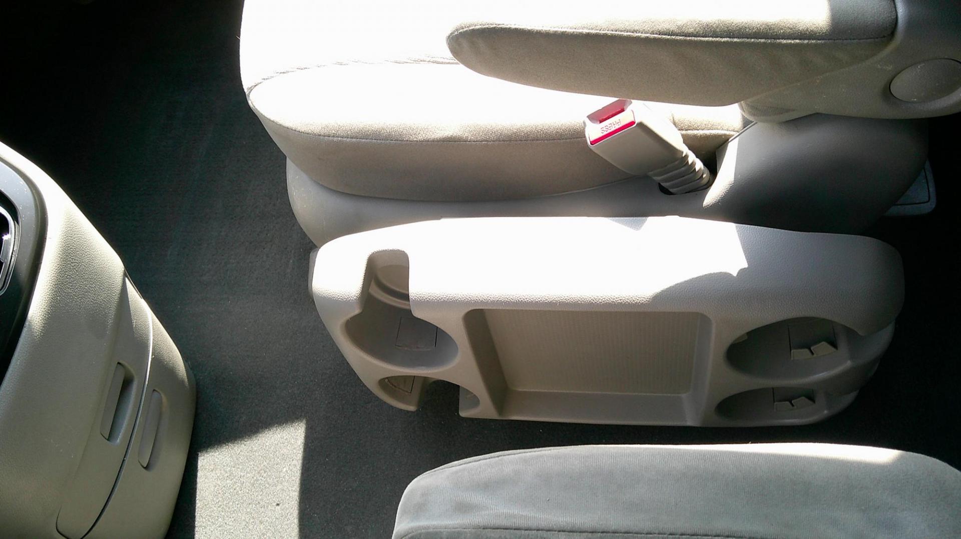 2011 GRAY Kia Sedona LX LWB (KNDMG4C76B6) with an 3.8L V6 DOHC 24V engine, 5-Speed Automatic transmission, located at 540a Delsea Drive, Sewell, NJ, 08080, (987) 867-5309, 39.752560, -75.111206 - Photo#27