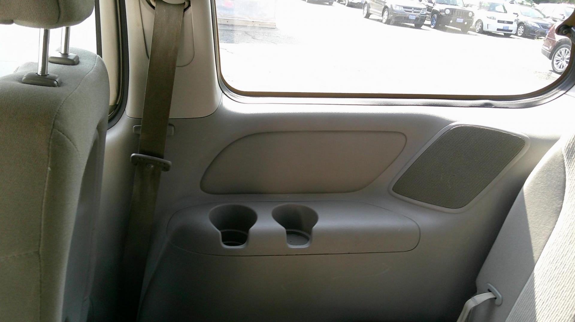 2011 GRAY Kia Sedona LX LWB (KNDMG4C76B6) with an 3.8L V6 DOHC 24V engine, 5-Speed Automatic transmission, located at 540a Delsea Drive, Sewell, NJ, 08080, (987) 867-5309, 39.752560, -75.111206 - Photo#17