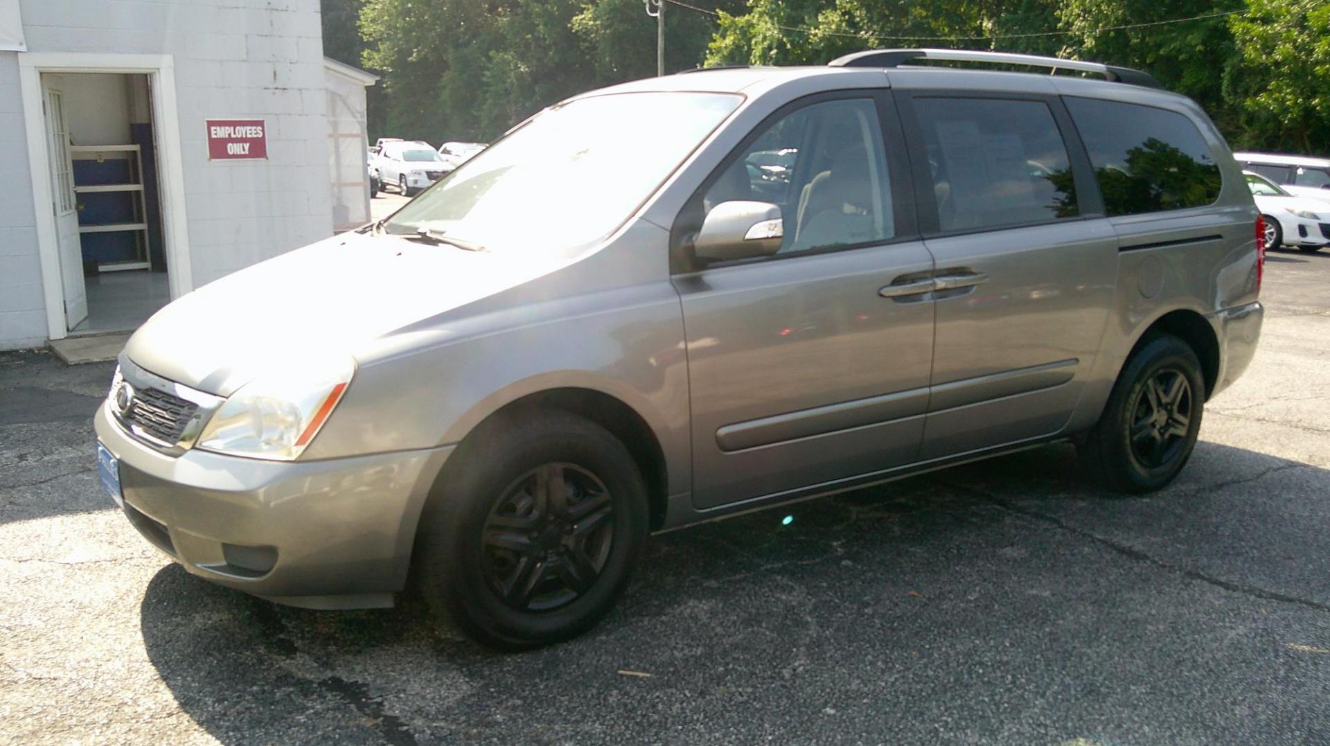 2011 GRAY Kia Sedona LX LWB (KNDMG4C76B6) with an 3.8L V6 DOHC 24V engine, 5-Speed Automatic transmission, located at 540a Delsea Drive, Sewell, NJ, 08080, (987) 867-5309, 39.752560, -75.111206 - Photo#1
