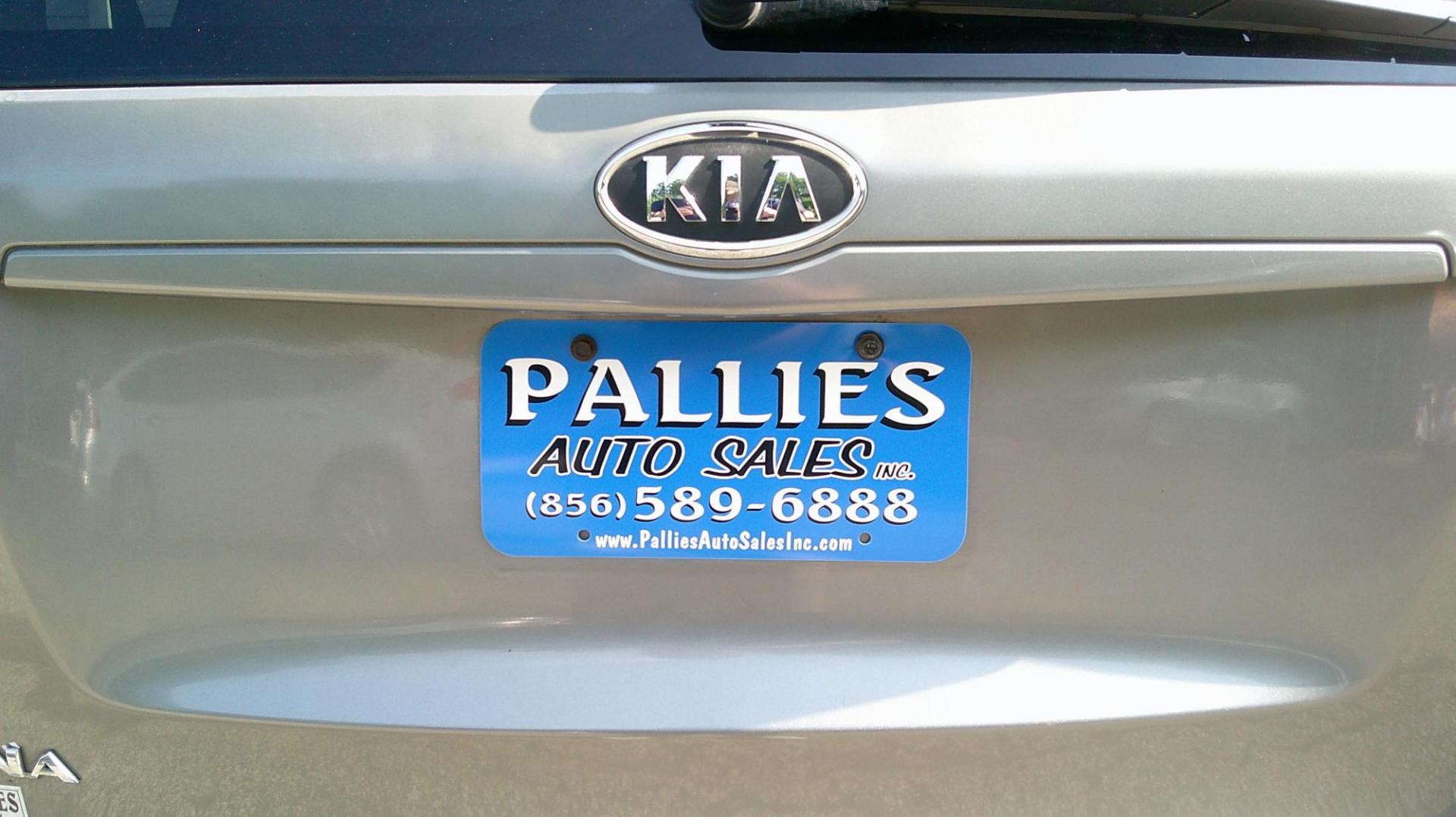 2011 GRAY Kia Sedona LX LWB (KNDMG4C76B6) with an 3.8L V6 DOHC 24V engine, 5-Speed Automatic transmission, located at 540a Delsea Drive, Sewell, NJ, 08080, (987) 867-5309, 39.752560, -75.111206 - Photo#5