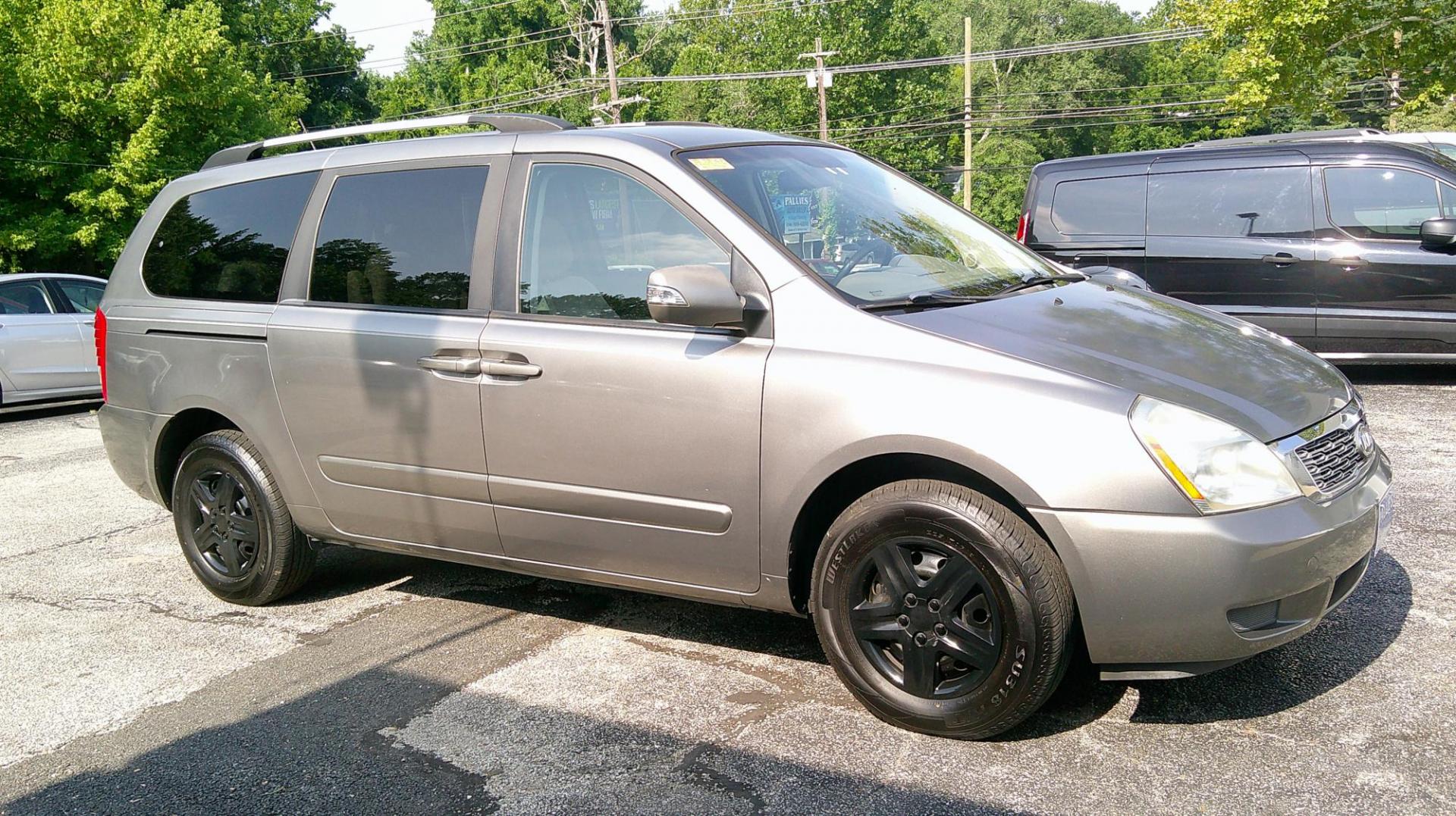 2011 GRAY Kia Sedona LX LWB (KNDMG4C76B6) with an 3.8L V6 DOHC 24V engine, 5-Speed Automatic transmission, located at 540a Delsea Drive, Sewell, NJ, 08080, (987) 867-5309, 39.752560, -75.111206 - Photo#8